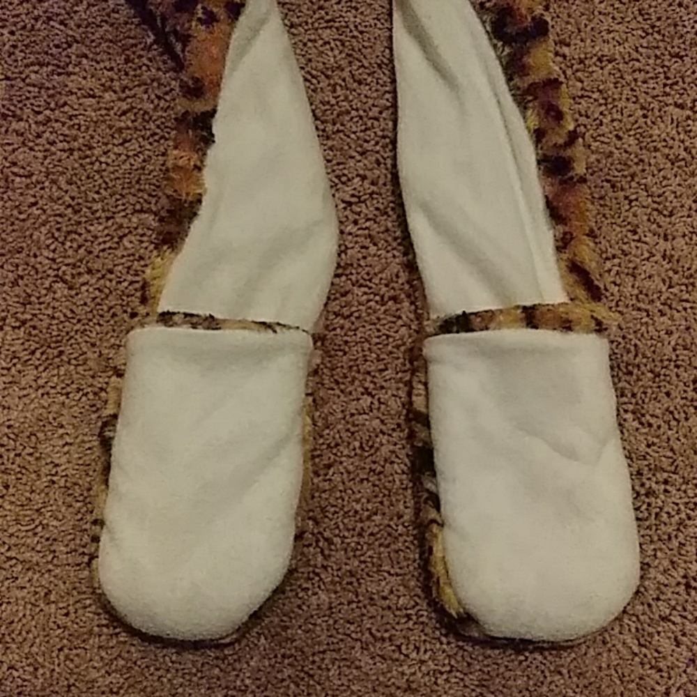 Animal hat/ gloves - Picture 2 of 3